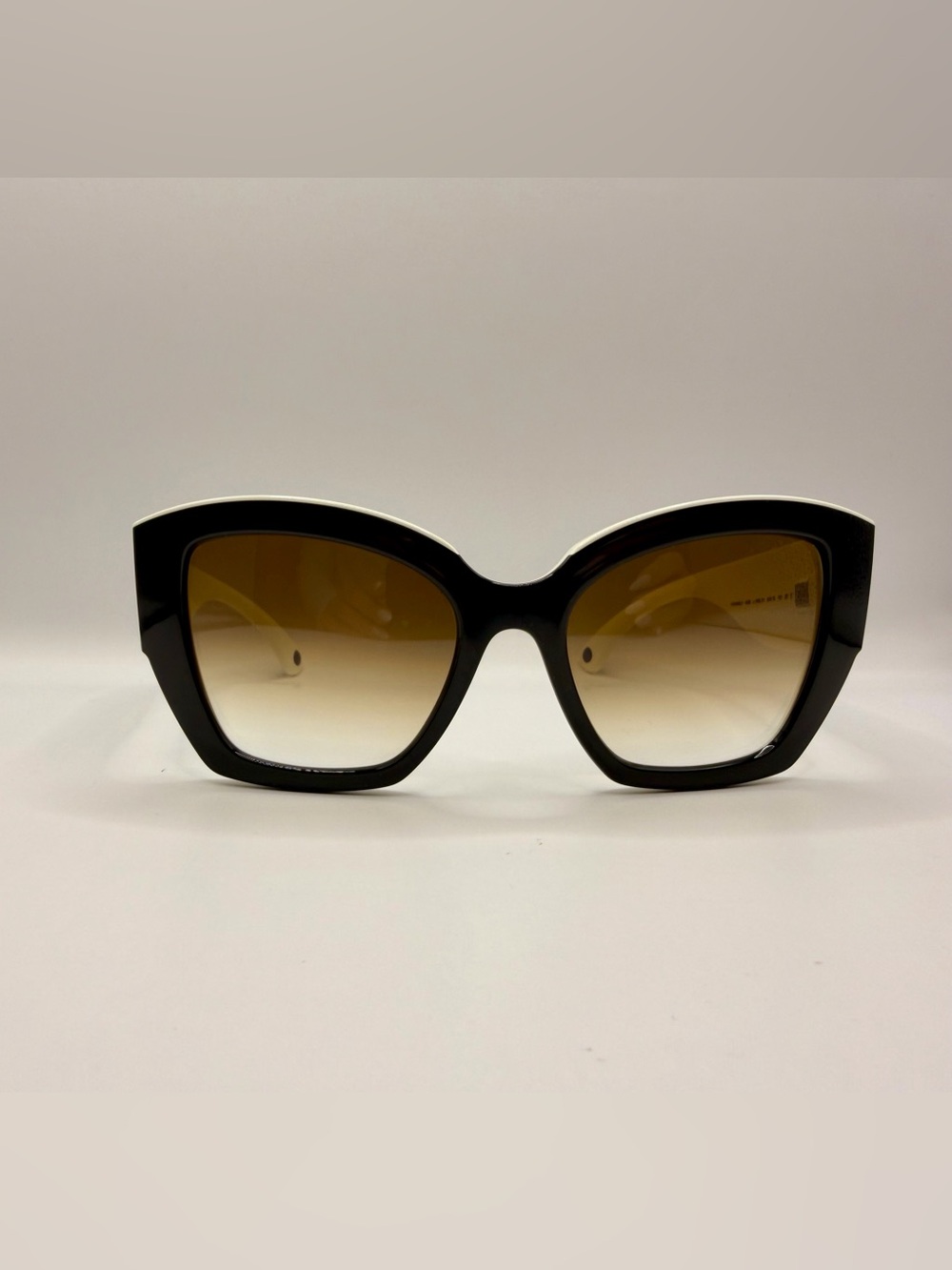 CHANEL Sunglasses - Picture 1 of 8